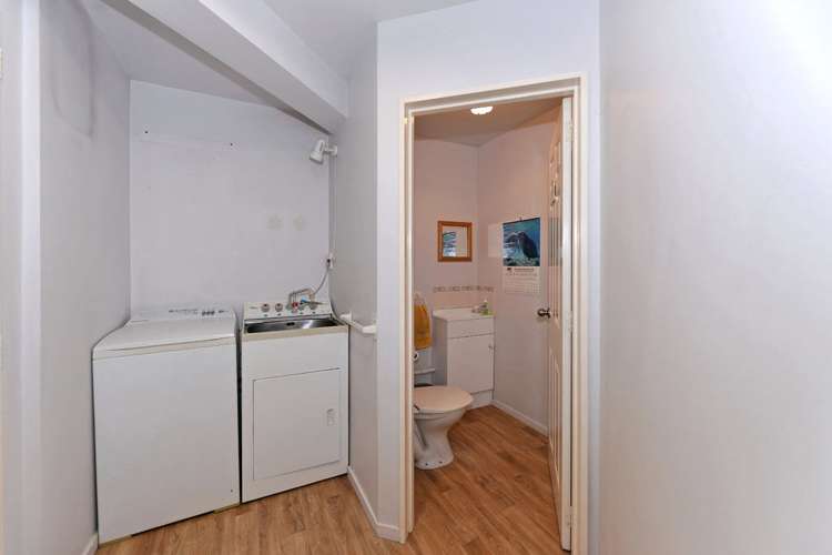 7 Honey Tye Way Stoke_12