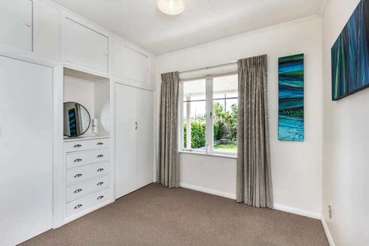 2 Riverbend Road Onekawa_12