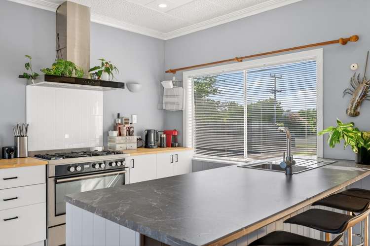 92 Harley Street Masterton_1