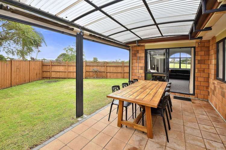 8 Aberdeen Crescent Wattle Downs_10