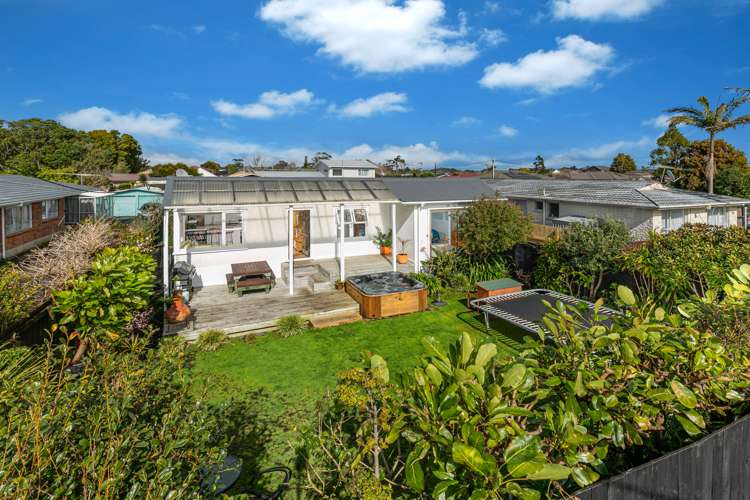 19a Doment Crescent Orewa_0