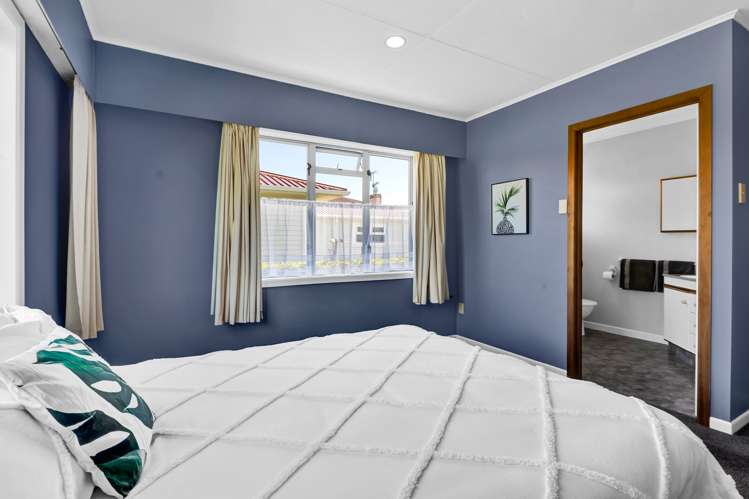 10 York Crescent Westown_8