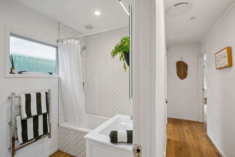 2/7 Hanlon Crescent Devonport_24
