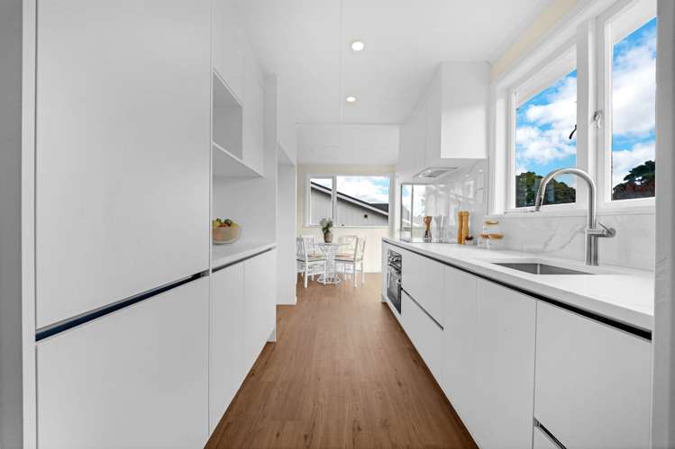 19 Sherwood Avenue Te Atatu South_11