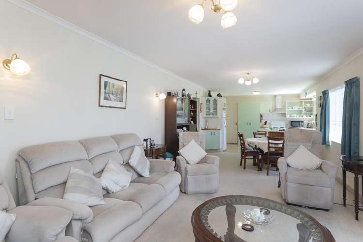 1/690 Gladstone Road_1