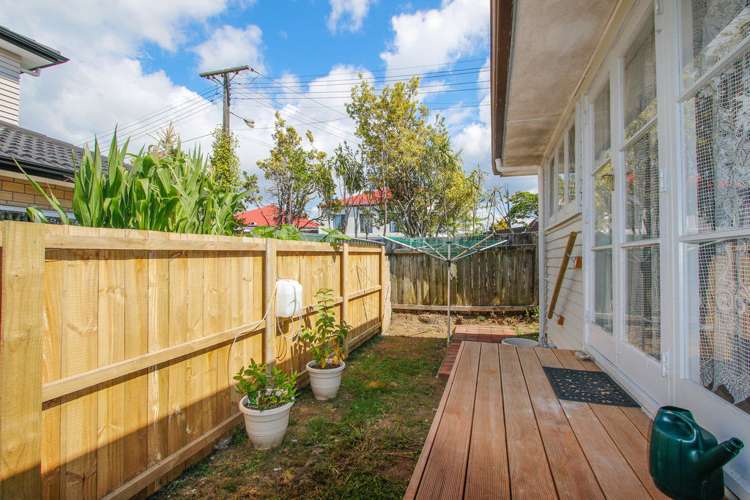 5 Te Atatu Road Te Atatu South_10