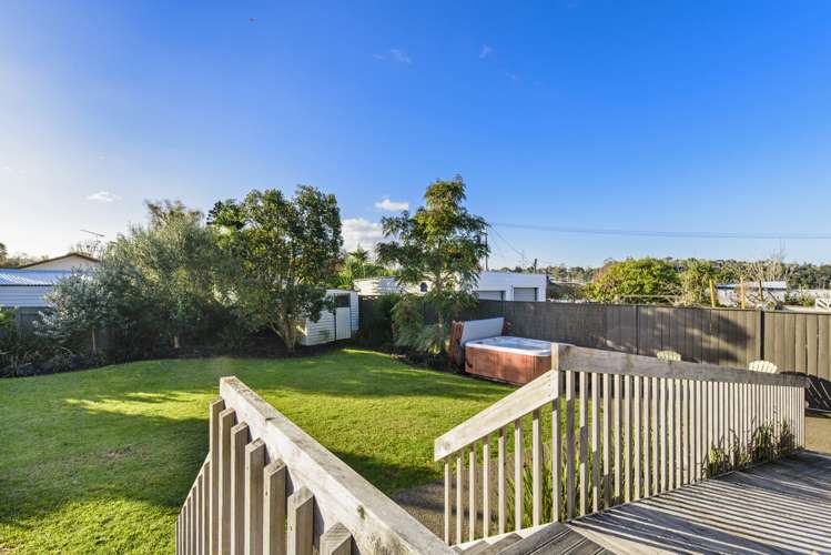 8 Eskdale Road Birkdale_16