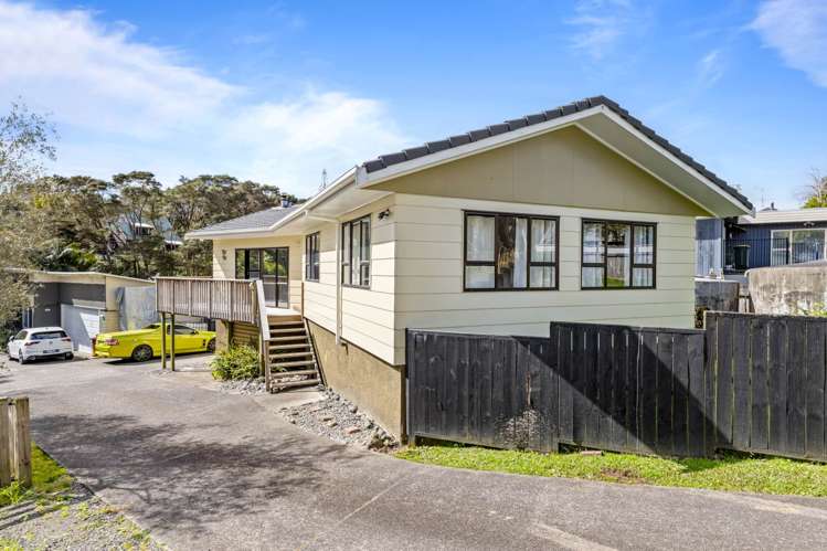 77 Gledstane Road Stanmore Bay_17