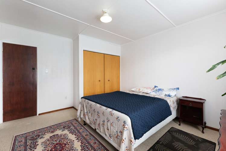 24 Clyde Crescent Roslyn_9