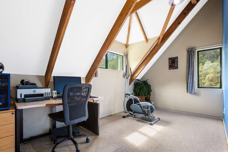 56 Elmslie Road Pinehaven_14