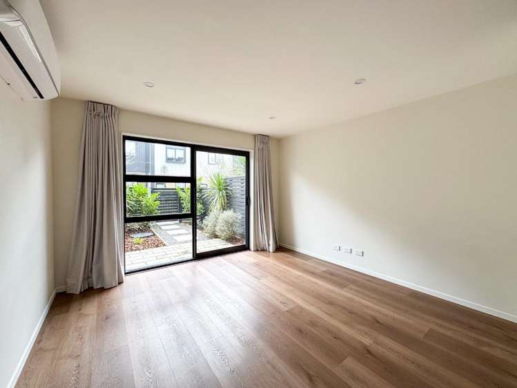 8/327 Glengarry Road 1665_7