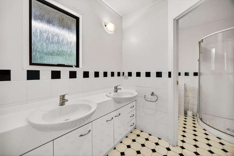 a/13 Muritai Road Milford_12