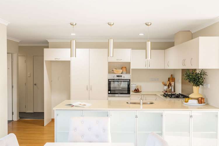 14 Omega Place_3