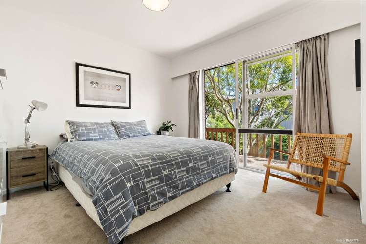 2/68 Clayburn Road Glen Eden_4