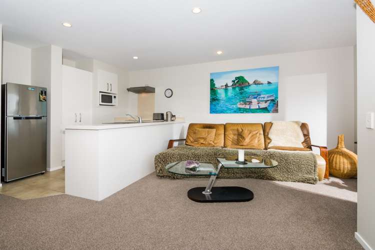 22/17 Georgia Terrace Albany_6