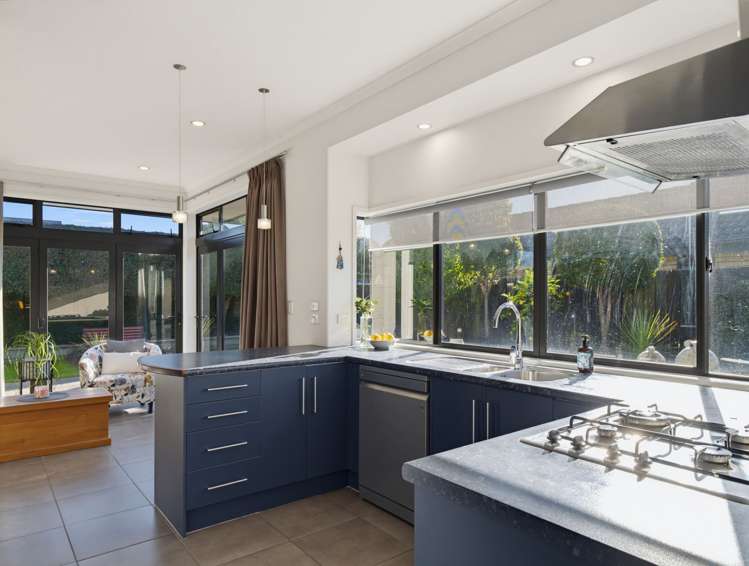 15 Stonebridge Park Drive Holdens Bay_14