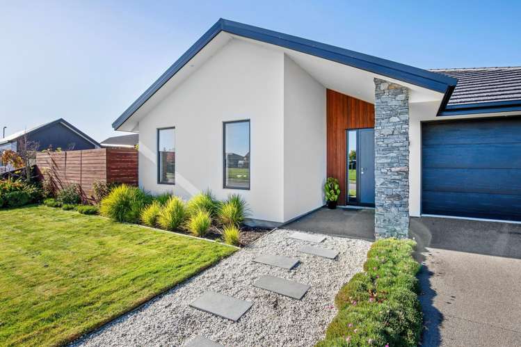 26 Bonecrusher Street Lincoln_26