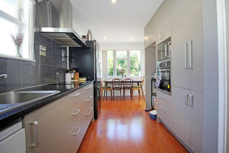 32 Holland Avenue Point England_3