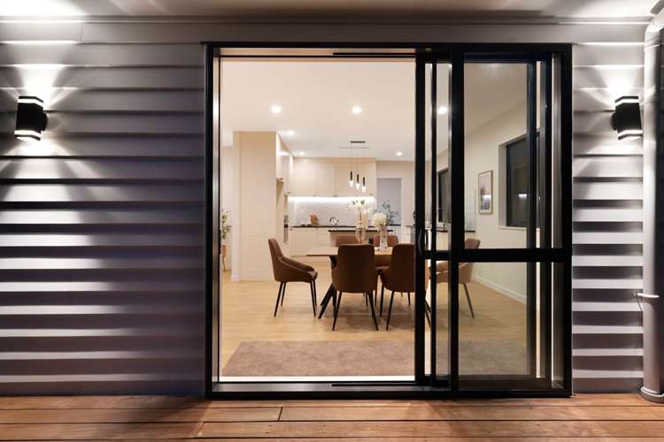 147 Seabrook Avenue New Lynn_12