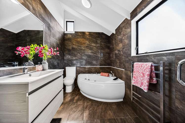 61A Jaemont Avenue Te Atatu South_15