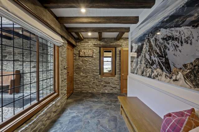 11 Arrowtown-Lake Hayes Road Lake Hayes_4