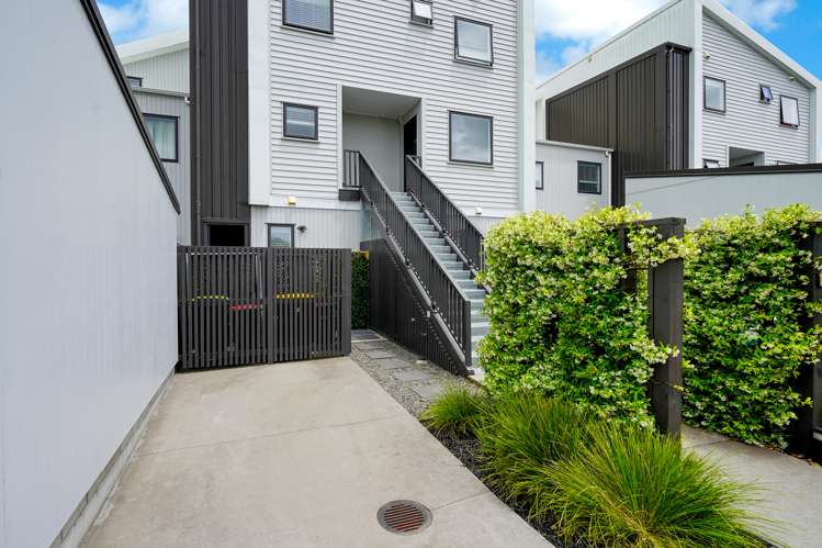 98 Squadron Drive Hobsonville_11