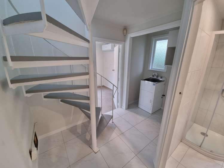 12 Seabreeze Road Narrow Neck_15