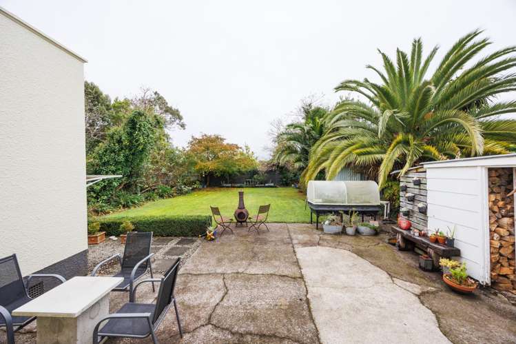 70 Savage Crescent West End_18