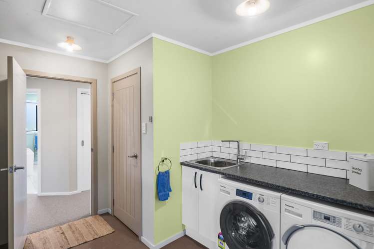 4 Coach Road Fairfield_16