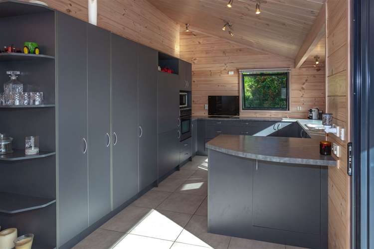 17 Emmerdale Drive Hahei_6