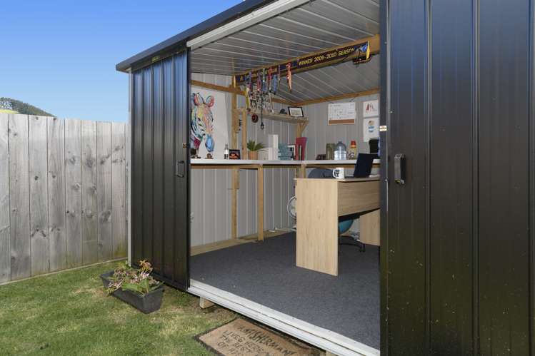 8 Antrim Glade Welcome Bay_18