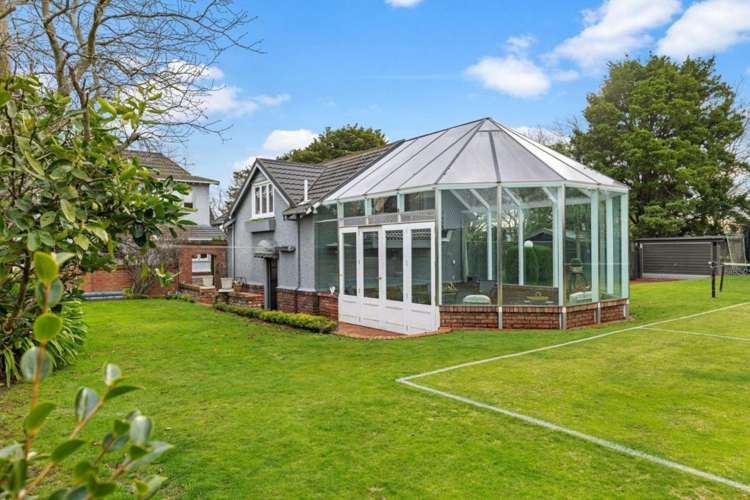 209 Victoria Avenue 2138_13