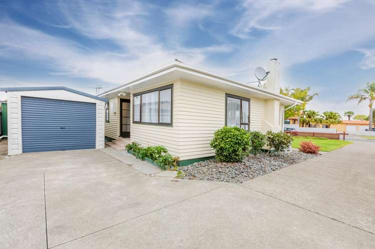 2 Howard Road Taradale_11