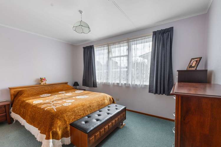 24 Trelawney Crescent Westown_7