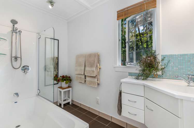 36 Springtime Crescent Stanmore Bay_17