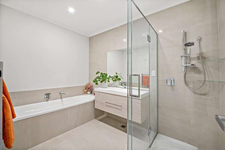 72 Karepiro Drive Stanmore Bay_12