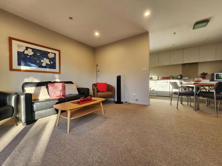 2/1152a South Road Oakura_1