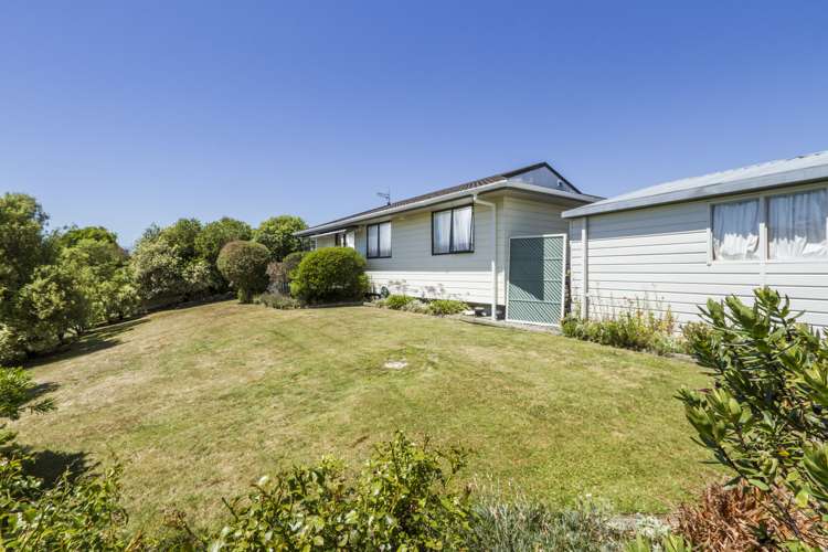 27 Starveall Street Brightwater_15