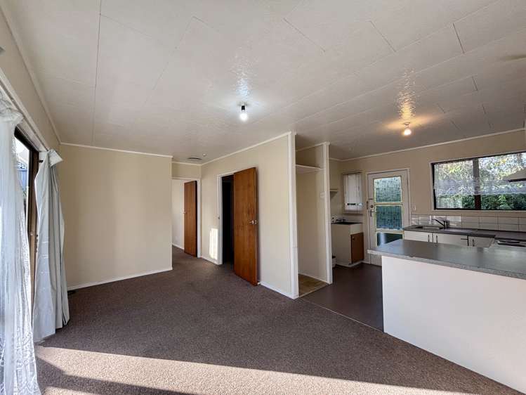 2/45A Mildmay Road Henderson_3