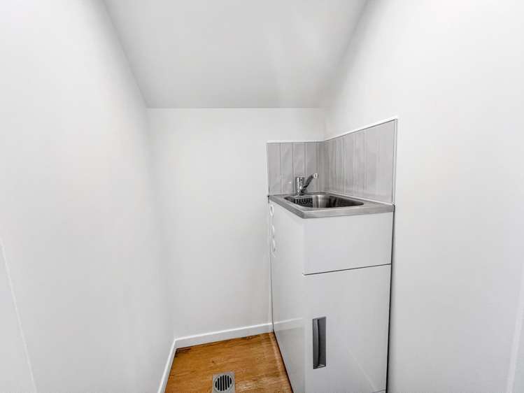 7/14 Clive Street Phillipstown_11