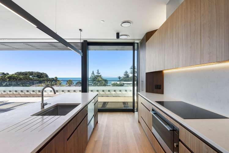 18/423-427 Beach Road Mairangi Bay_13