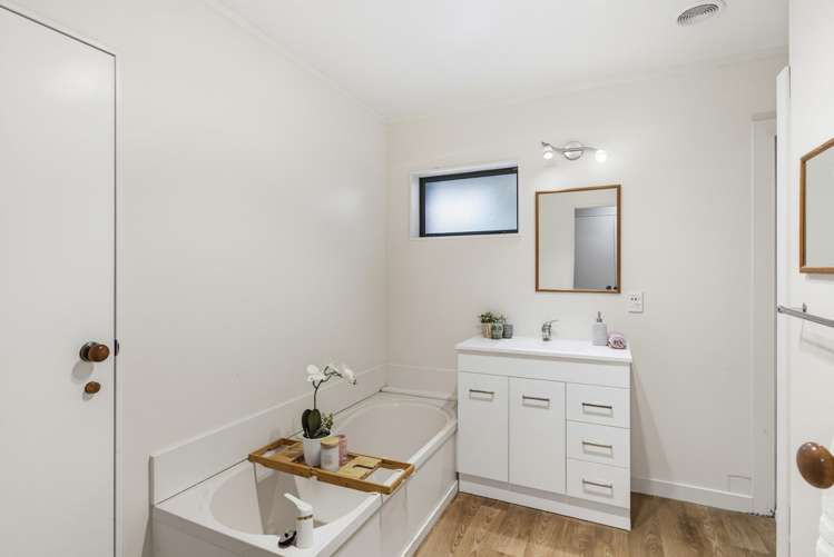 84A & B Makarini Street Paraparaumu_14