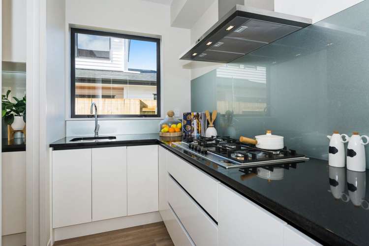 4 Highway View Lane Schnapper Rock_13