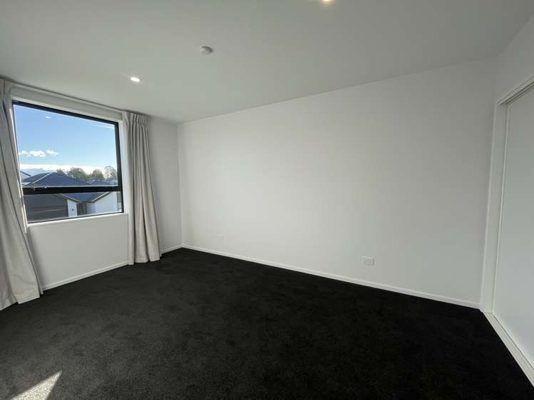 15 Malaga Crescent Harewood_10