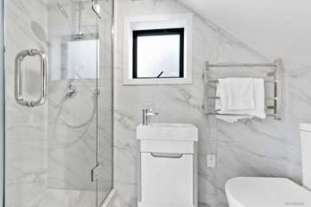 1/1 Kaponga Crescent New Lynn_2