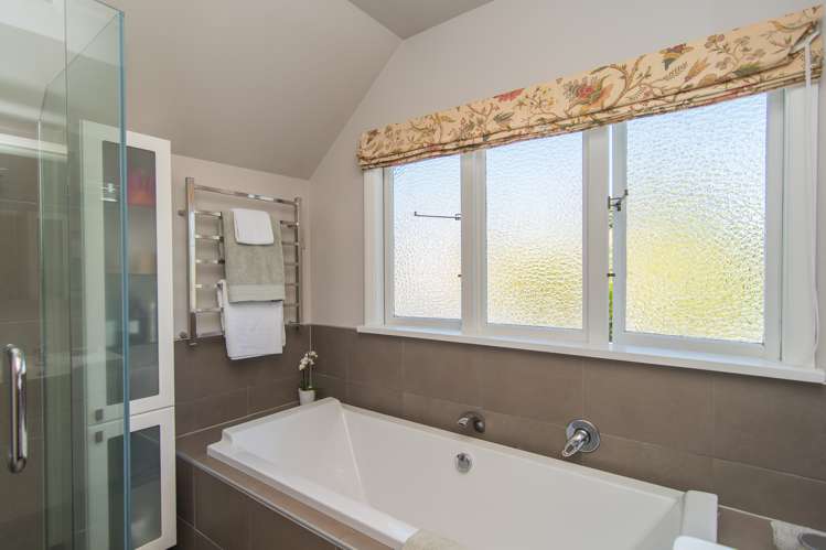 23 Kitchener Square Highfield_17