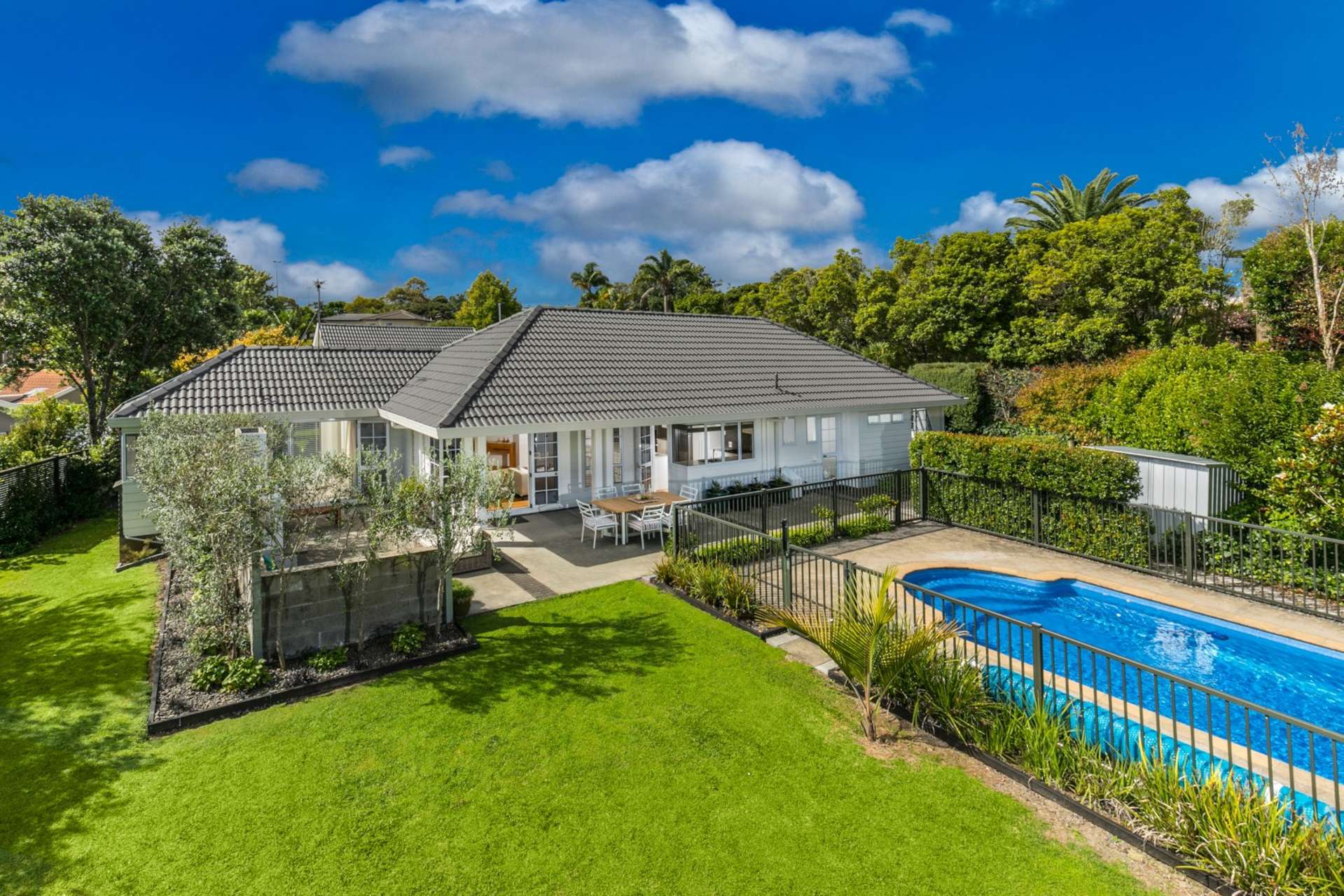 77 Waipuia Place Greenhithe_0