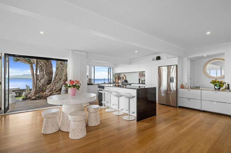 2/259 Hurstmere Road Takapuna_18