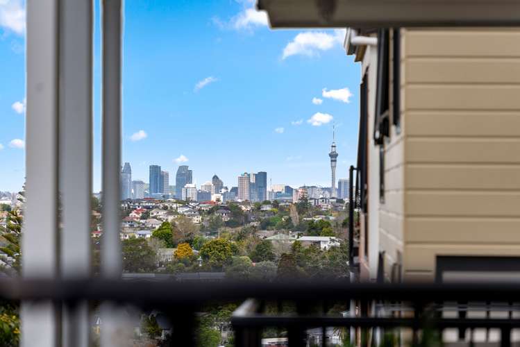 103/318 Wairau Road Glenfield_7