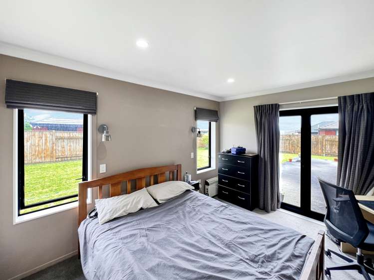 186 Pacific Drive Fitzherbert_5